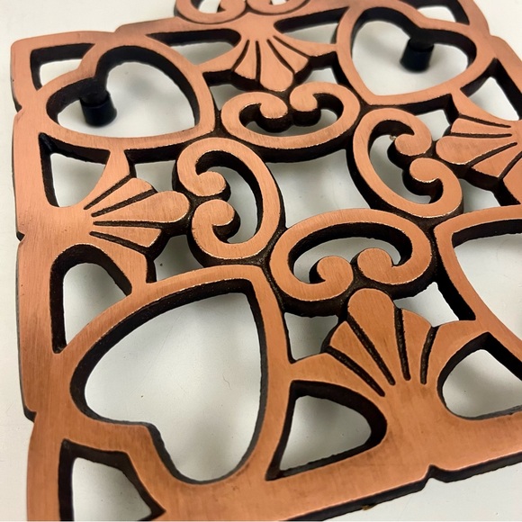 Pampered Chef 2008 Round Up Heart Collectible Cast Iron Copper Tone Coat Trivet - Picture 10 of 16